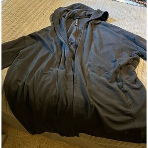 Athleta pranayama wrap. Black. Some wear.